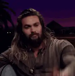 Jason Momoa thumbs up